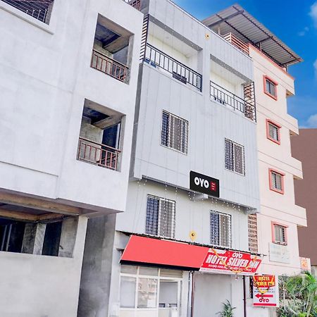 Hotel O Silver Inn 힌제와디 외부 사진