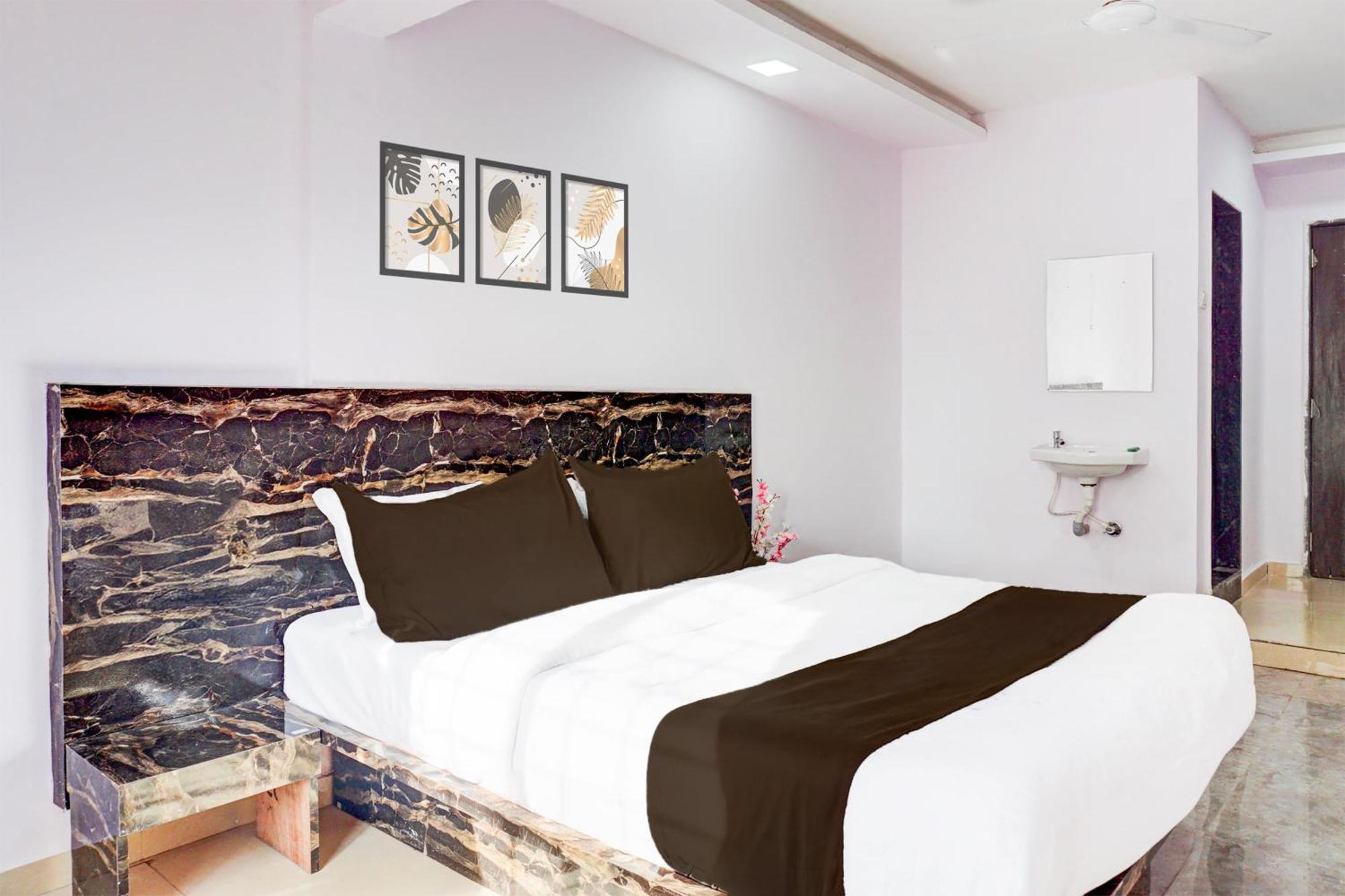 Hotel O Silver Inn 힌제와디 외부 사진