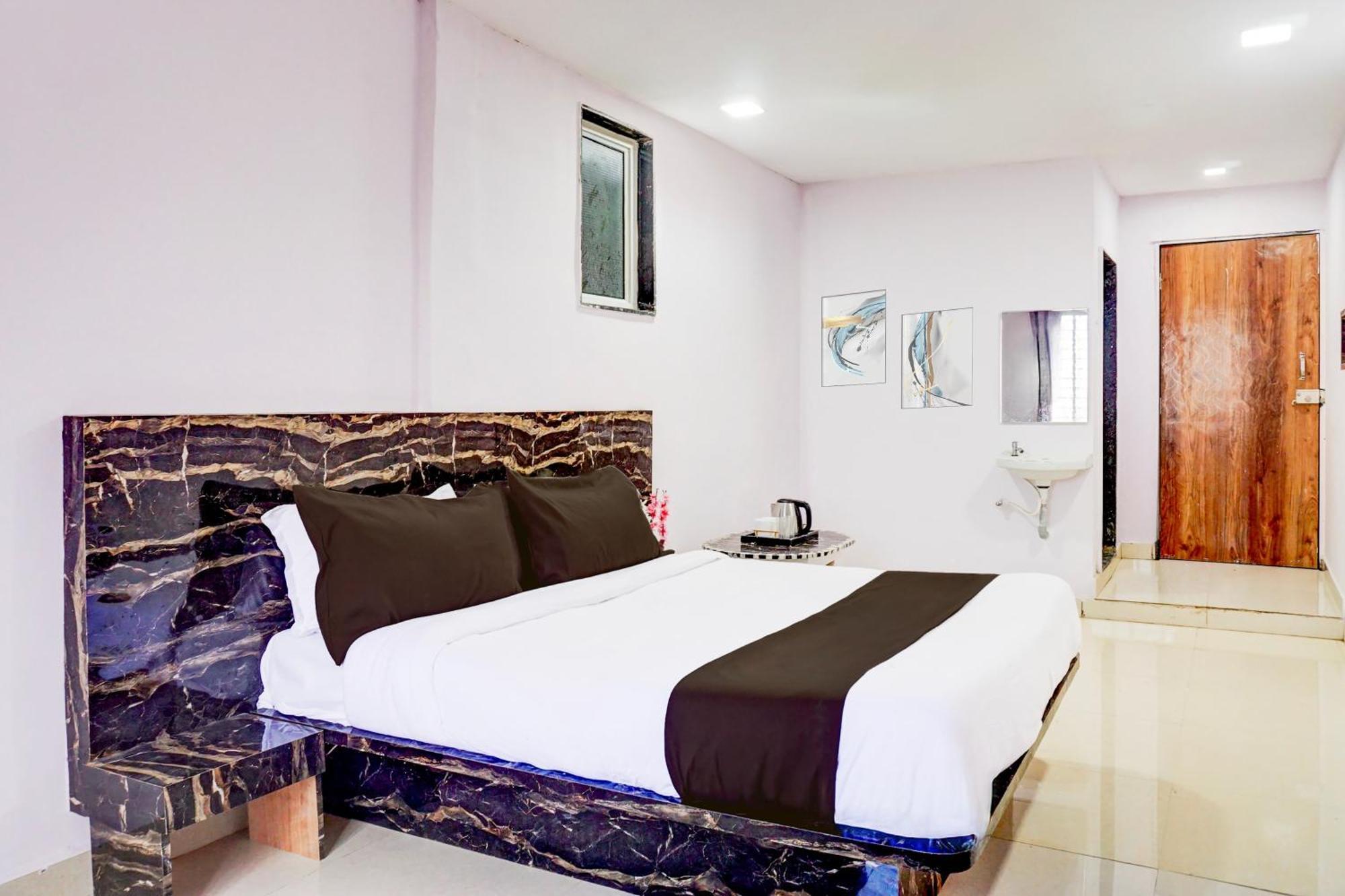 Hotel O Silver Inn 힌제와디 외부 사진